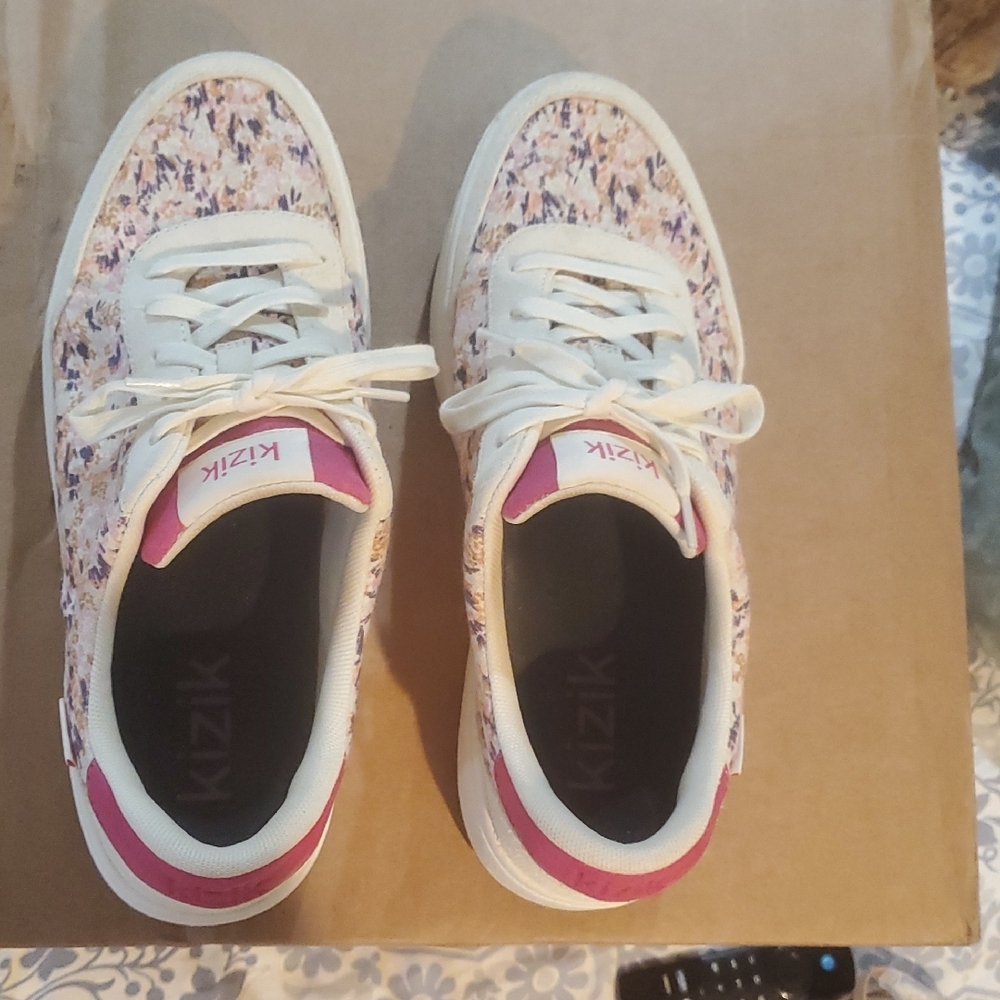 Pink and White Lace Pattern Sneakers with Rubber Sole
